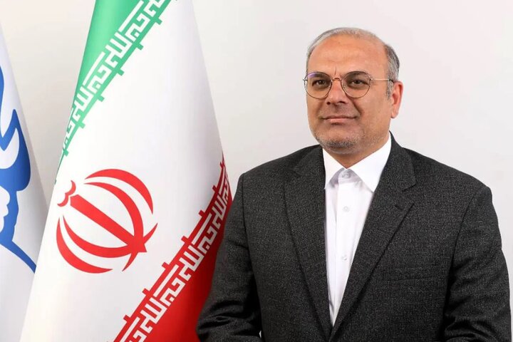 روح‌الله لک علی‌آبادی، نماینده ازنا و درود در مجلس در گفت‌وگو با آگاه‌سازی مطرح کرد: لزوم برگزاری نشست و ایجاد اتاق مشترک بین تیم اقتصادی دولت و بنگاه‌های اقتصادی حاکمیتی